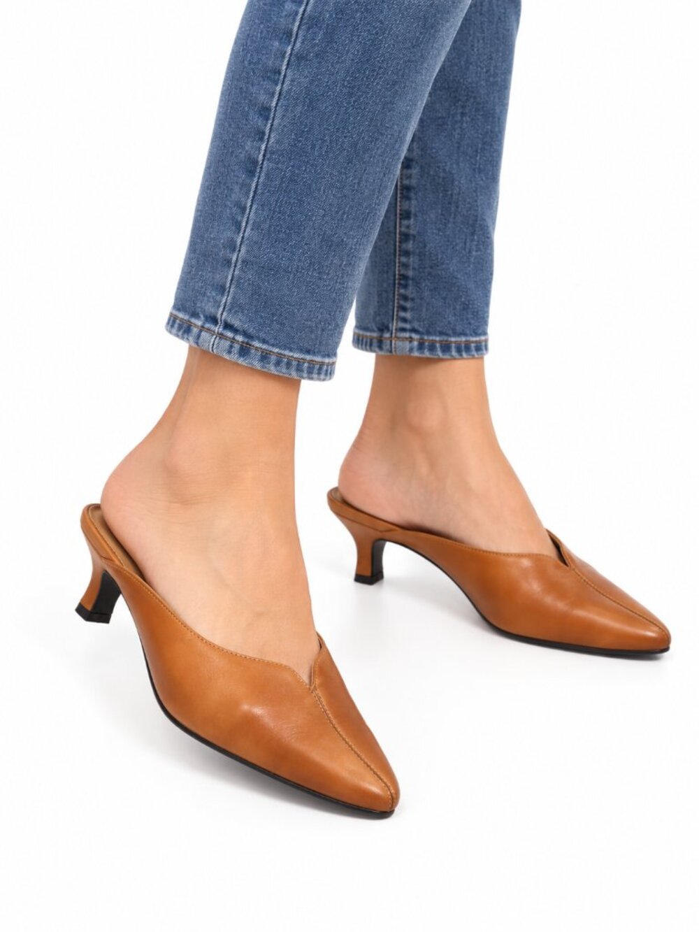 A2 AEROSOLES Vintage Leather Jet Free Kitten Heel Mules Brown Sz 9.5 Pointed Toe